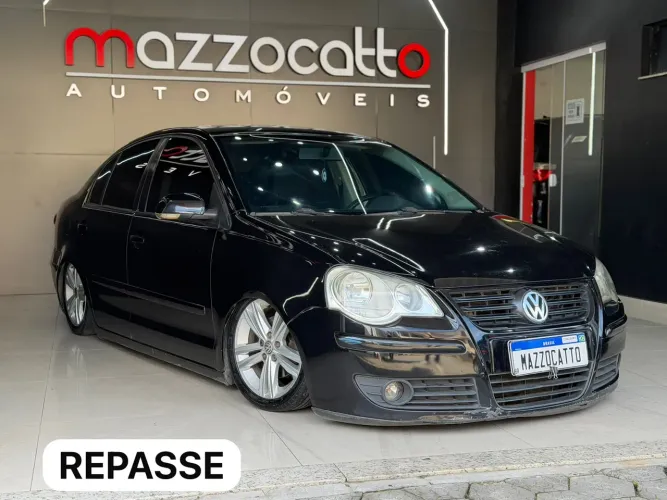 Volkswagen Polo Sedan 1.6 MI Total Flex 8V 4P 2011