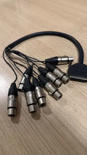 Cabo Mogami 8Vias DB25 - XLRF