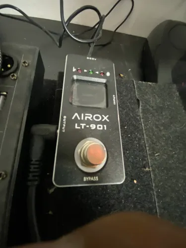 Vendo pedal afinador seminovo !