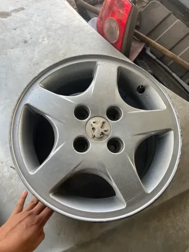 Vendo roda peugeot 14