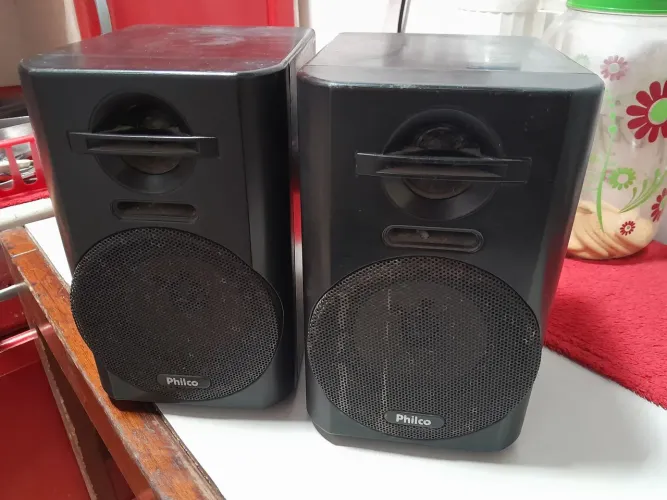 Caixas de som Philco, usadas