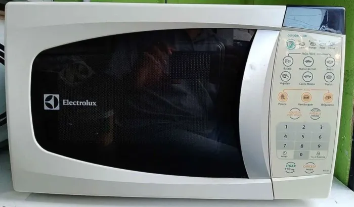 Microondas Electrolux 20L