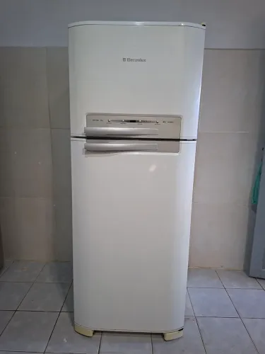 Geladeira dúplex Electrolux frosfre grande