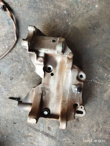 Suporte da bomba d direção Peugeot 207 1.4