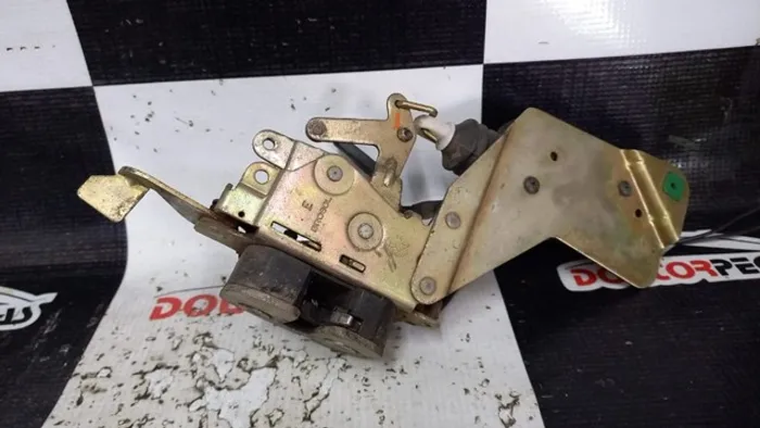 fechadura dianteira direita fiat uno mille 2000