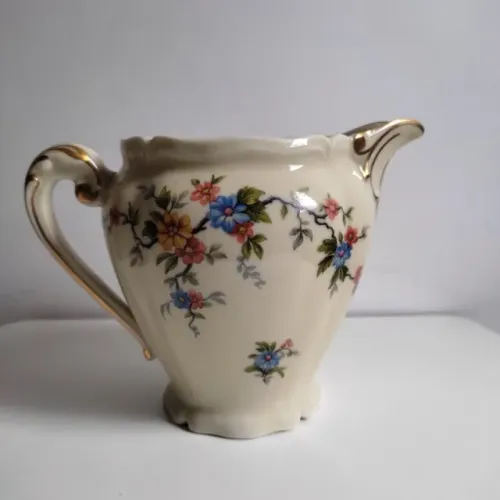  leiteiras  Royale vintage em porcelana 