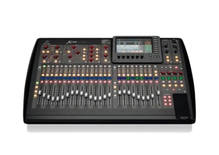 X32 Full Behringer na RS SOM