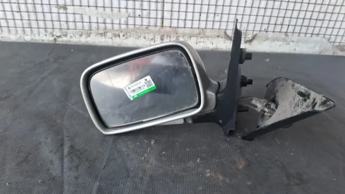Retrovisor L E . Polo Classic 95/99 Manual