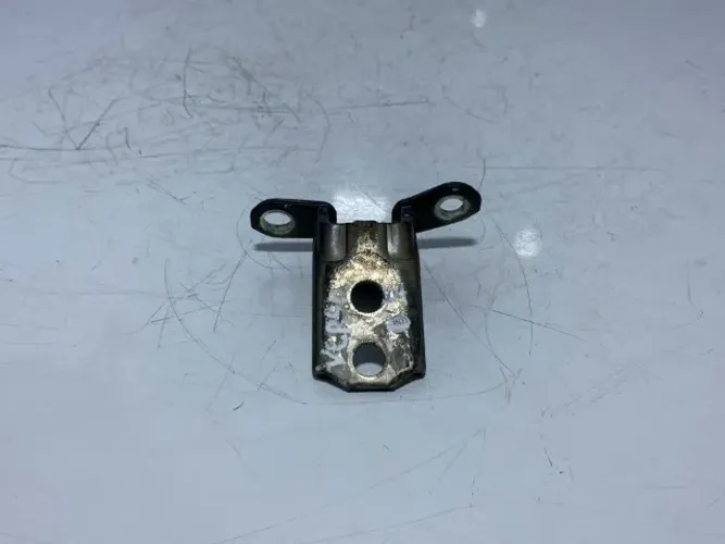 Dobradiça Superior Porta D.E Nissan Versa 2018/2019