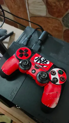 Controle de PS4 original com defeito 