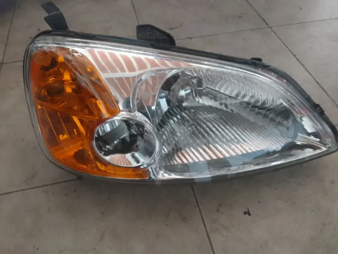 FAROL CIVIC  2002