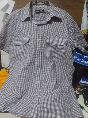 Camisa unissex manga curta xadrez