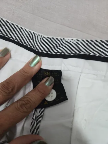 Calça branca 38 com elastano 