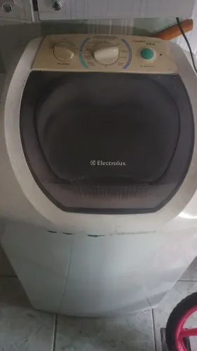 Máquina de lavar (com defeito) para quem concerta!