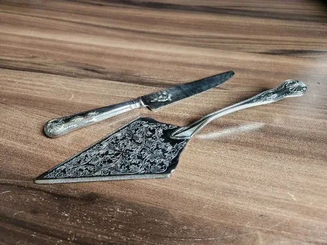 Espátula e faca para bolo em prata antiga trabalhada