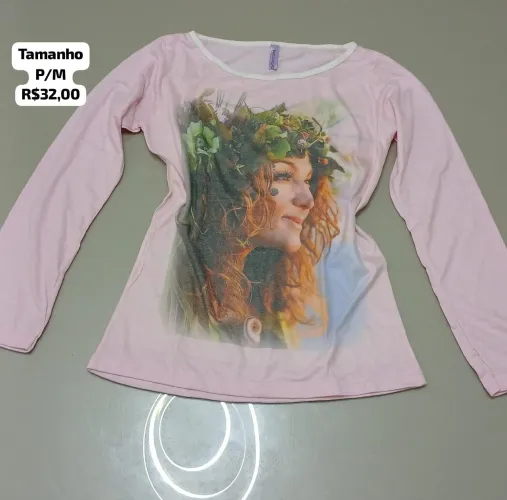 Blusa com Estampa Feminina - Tamanho P/M