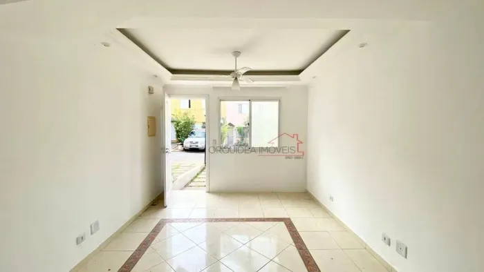 Casa condomínio fechado á venda | 1 suíte máster | 2 vagas | Lazer completo | Compre aluga