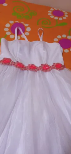 Roupa branca para festa ou batizado