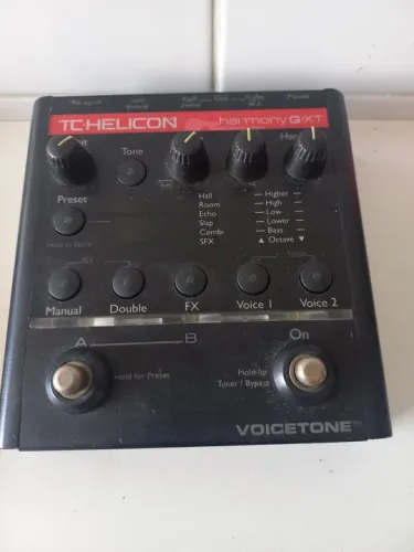 Pedal de Voz e Violão TC-Helicon Harmony G-XT