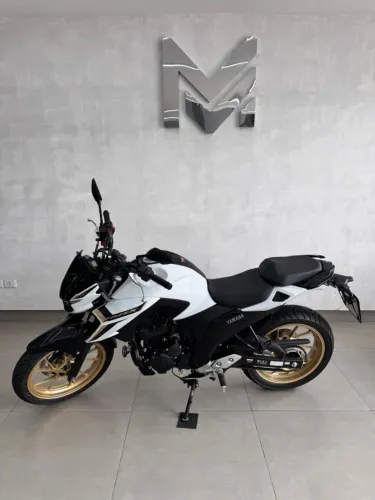 YAMAHA FAZER 250C 2025 COM APENAS 40KM RODADOS