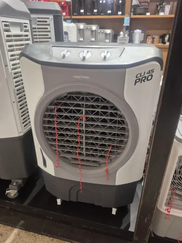 VENTISOL, NEVAR, ULTRA AR, SÃO OS CLIMATIZADORES DO MOMENTO.