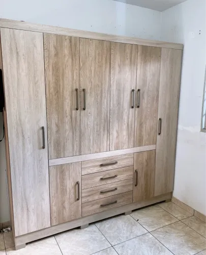 Guarda Roupas 6 portas 