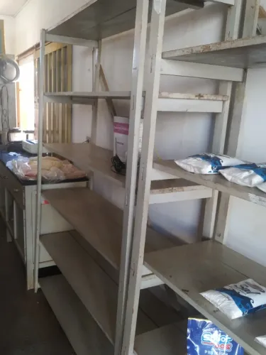 2 prateleira de madeira reforçada pra canto