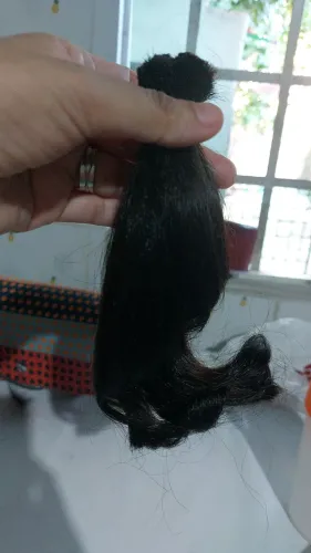 Cabelo humano 2 um longo e um curto