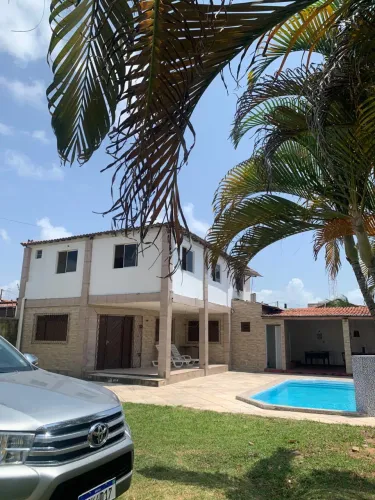 Alugo casa na praia da redinha nova.