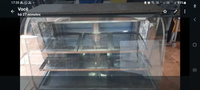 Balcão expositor refrigerado 220 volts 1,26x1,14x0,62 com tampo de marmore e vidro funcion