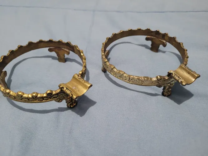 Par de Peanha antigas em bronze suporte para cinzeiro