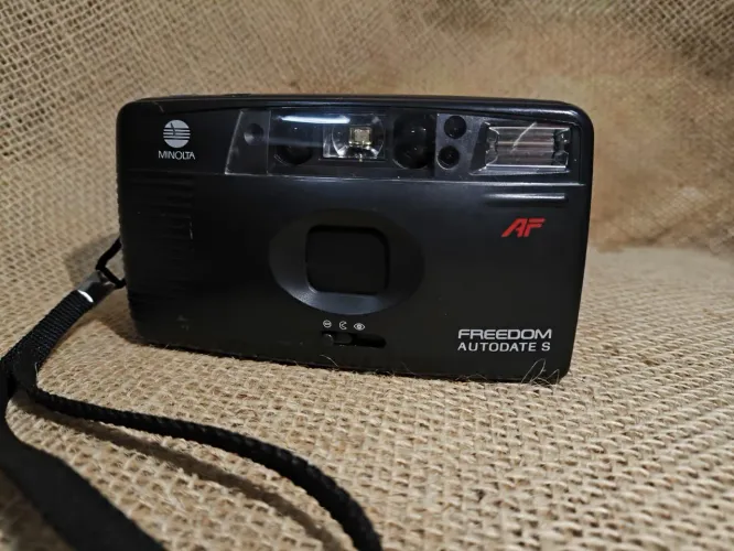 Câmera fotográfica analógica Minolta Freedom AutoDate S