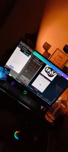 Monitor Ípega 32" Led com som Embutido - HDMI / VGA / USB