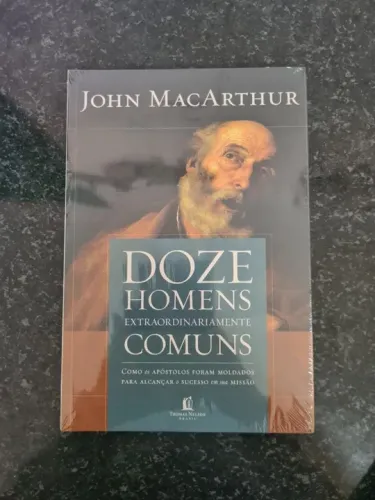 Livro Doze Homens Extraordinariamente Comuns 