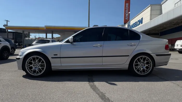 BMW 325 PRATA AUTOMATICA ANO 2001/2001 REVISADA