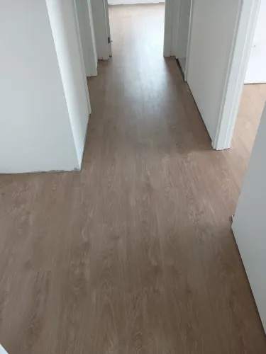 Instalação de pisos e rodapés