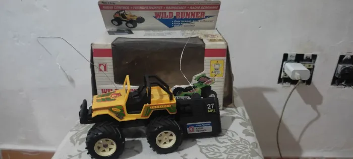 Carrinho de controle remoto Wild Runner - Vintage