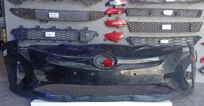 PARACHOQUE DIANTEIRO TOYOTA PRIUS 16/18 COM DETALHE