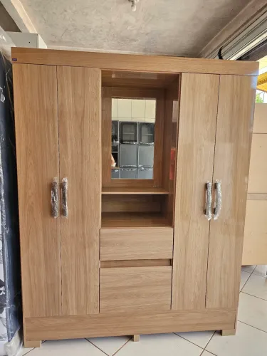 Guarda roupa novo