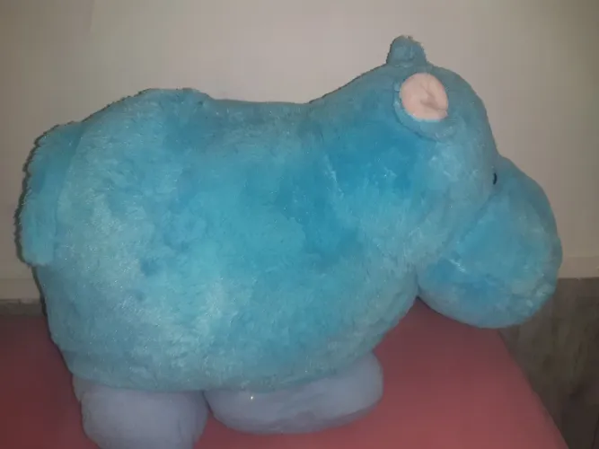 Hipopótamo de pelucia azul