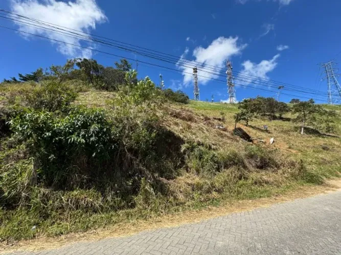 Vendo terreno no Quitandinha com 1.114m2 Oportunidade!