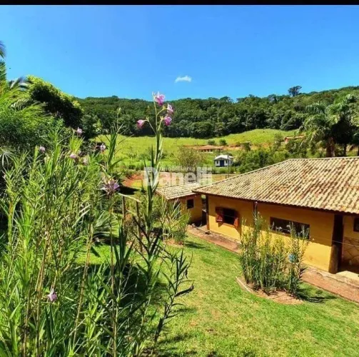 Sítio à venda, 4 quartos, 2 suítes, Ribeirão das Almas - Taubaté/SP