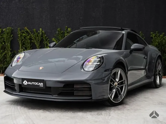 Porsche 911 Carrera Coupe 2025