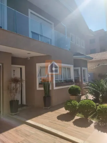 Sobrado à Venda No Bairro Estrela