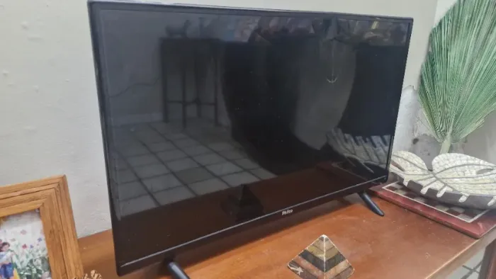 SmartTV Philco32 PTV32G50SN - P/ Peças/Sucata(Tela quebrada)