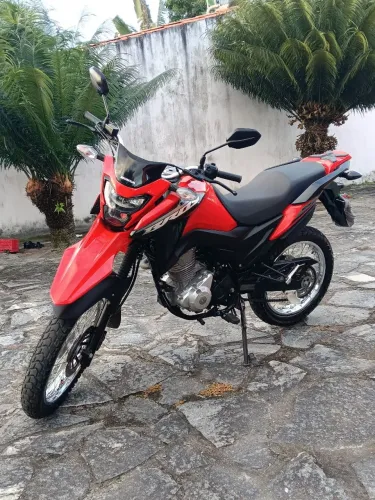 Bros 25/25 emplacada até setembro de 2027