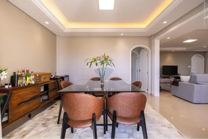 Apartamento Elegante e Espaçoso à Venda no Centro de Lages