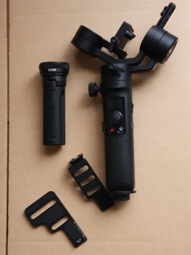 Gimbal Zhiyun Crane M2 (+ Bolsa, Tripé, Mount, Engate e Caixa)