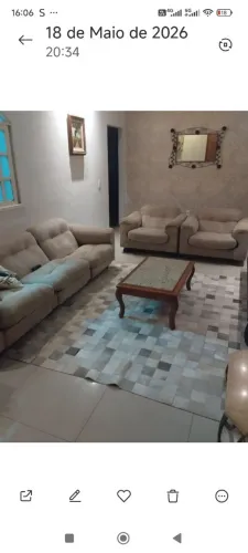 Sofá e poltronas estilo retrô