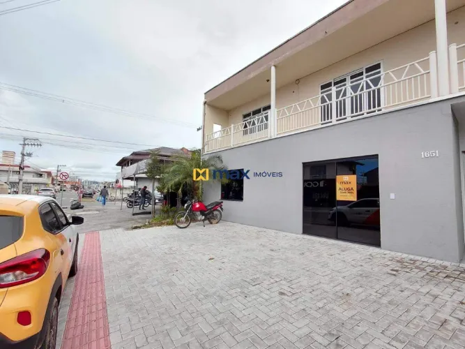 Locação: Sala Comercial, Bairro Centro, Navegantes 75m² (Privativos)